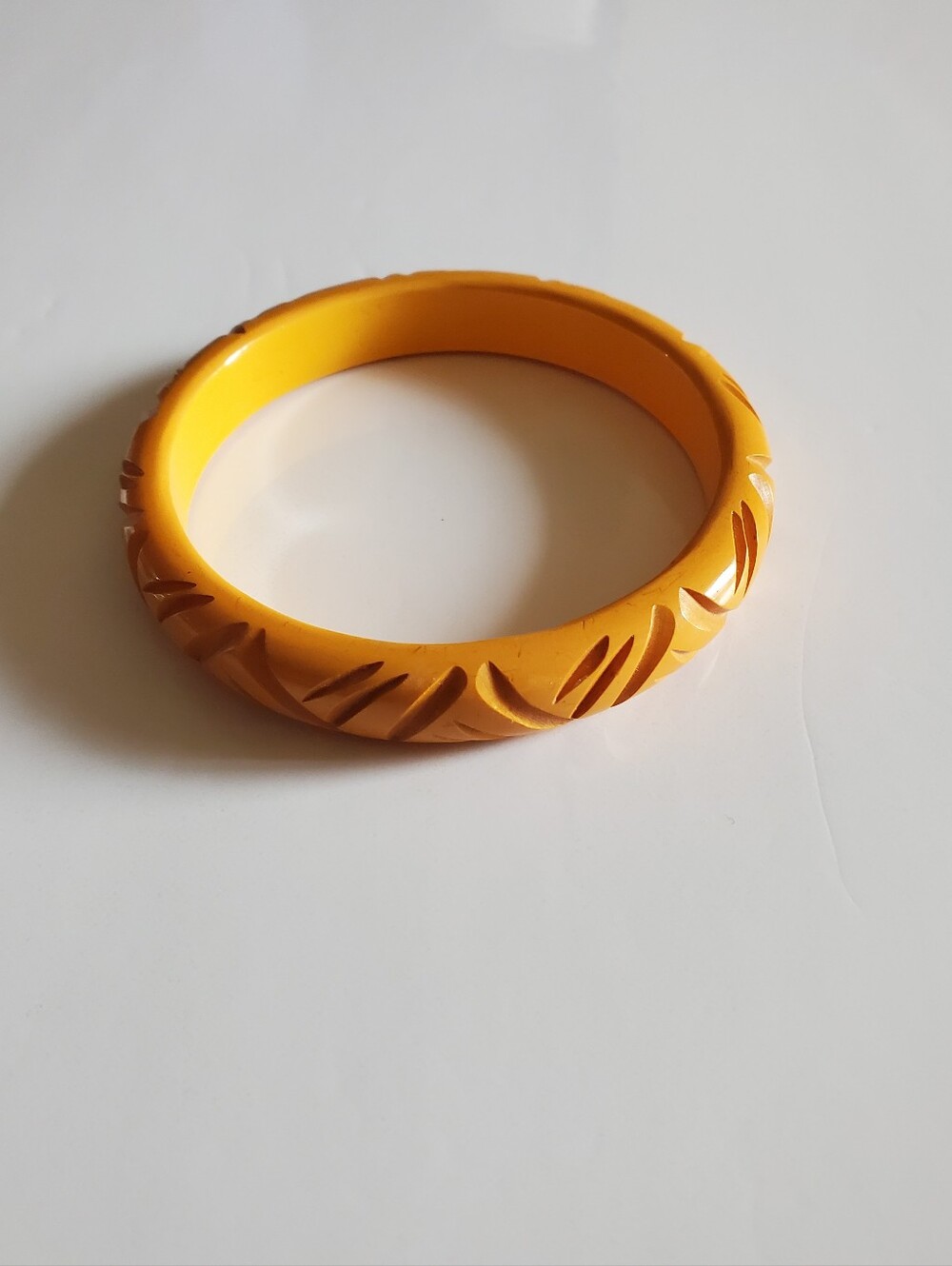 Vtg. Art Deco Yellow Bakelite Bangle Bracelet